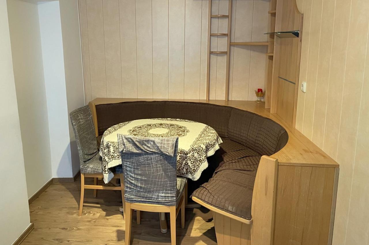 Apartment Areit - Low Budget *
