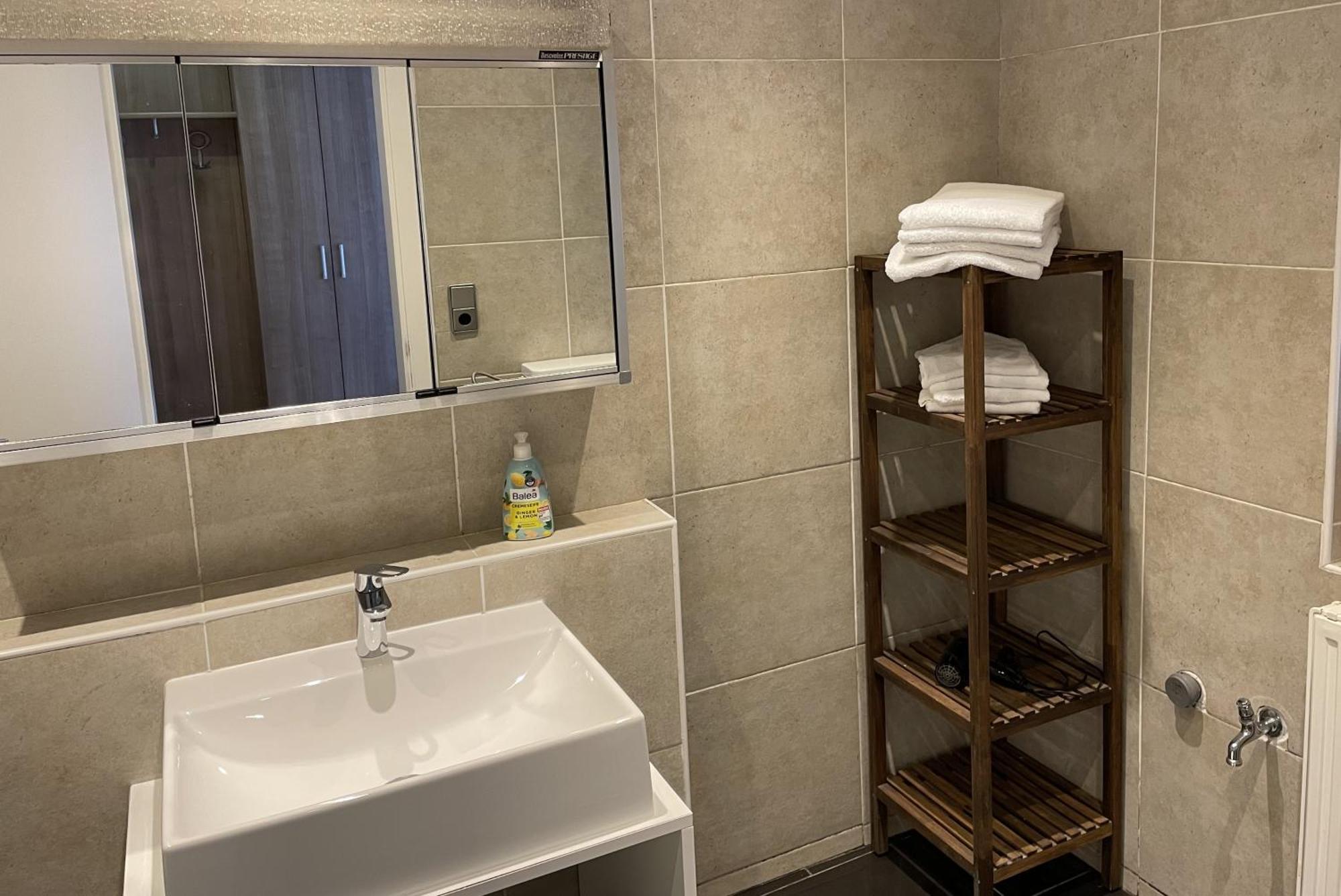 Apartment Areit - Low Budget *