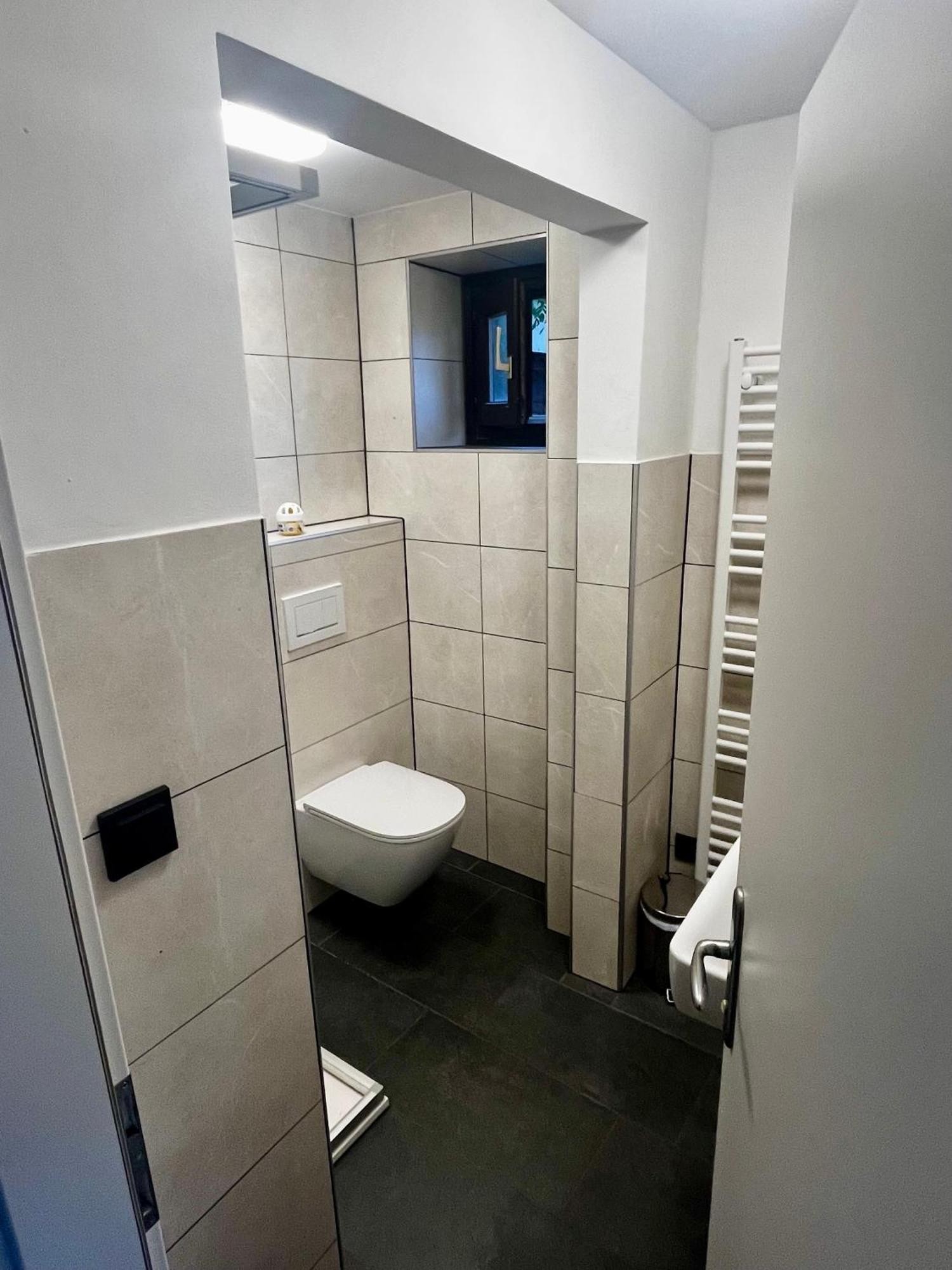 Areit - Low Budget Apartment